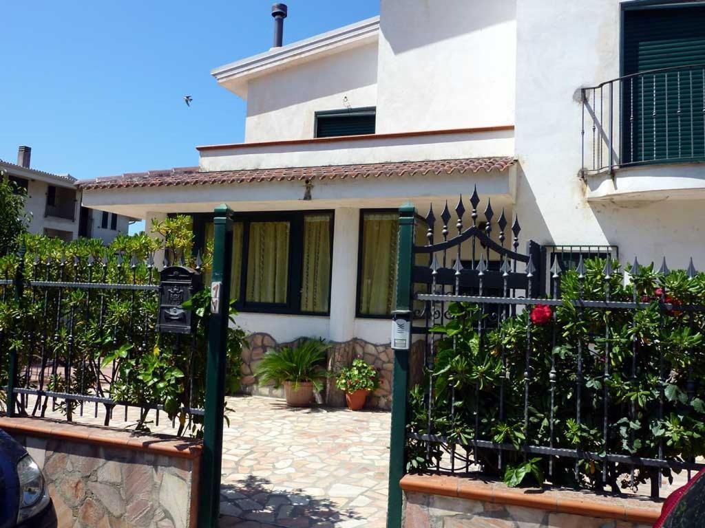 Bed and Breakfast La Collina Санта-Мария-дель-Чедро Экстерьер фото